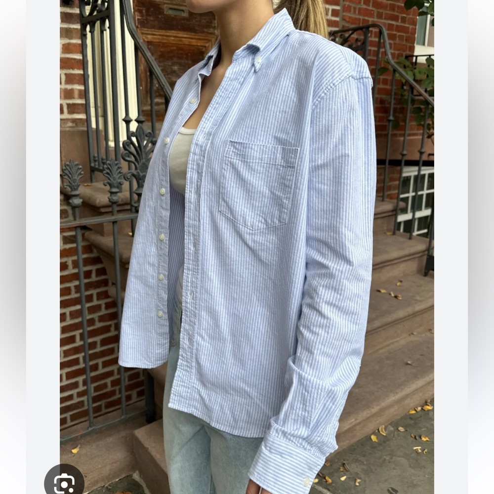 Brandy Melville Blue and White Casual Button Down Shirt